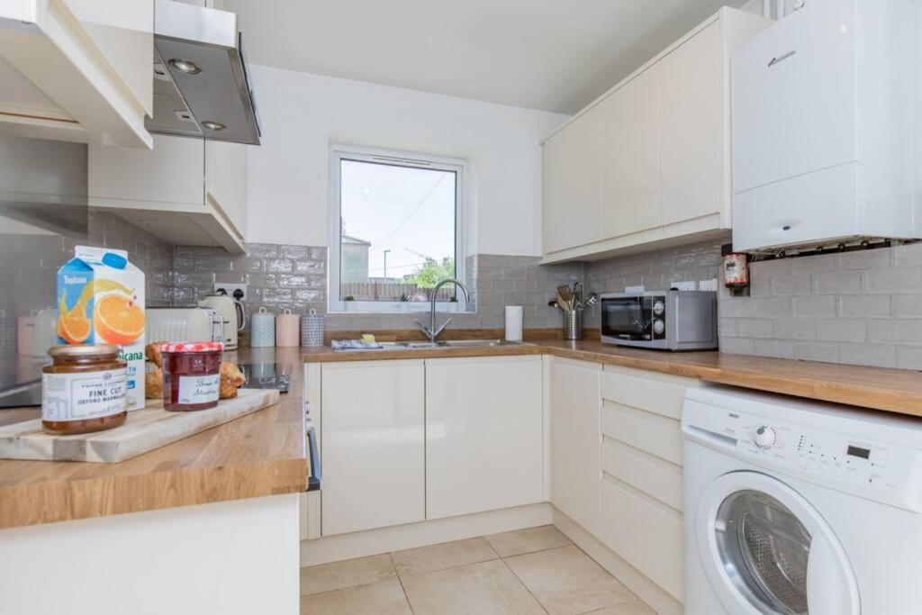 أكسفورد Stylish Townhouse In The Heart Of Summertown المظهر الخارجي الصورة